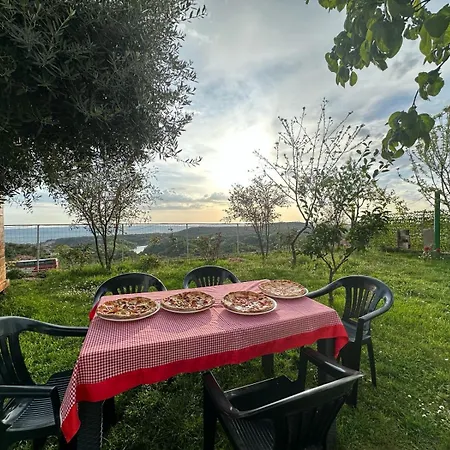 Meti Wooden Konukevi Krujë